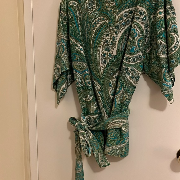 Green (or teal) paisley Talbots blouse with matching sash. Size M. - Picture 6 of 7